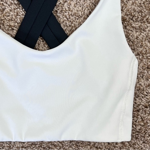 New Balance White and Black Sports Bra - Picture 4 of 9